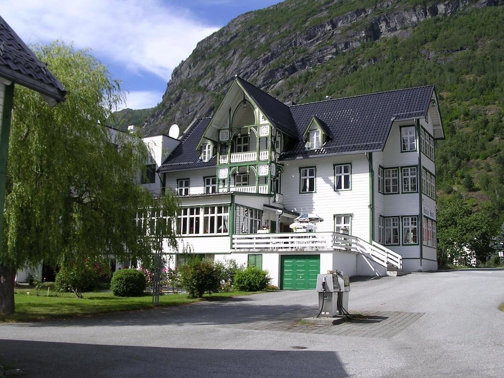 Hjelle Hotel Exterior foto